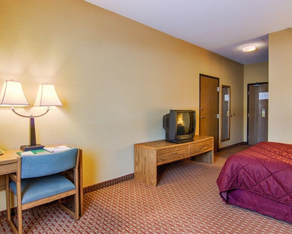 Quality Inn & Suites Wisconsin Dells Downtown - Waterparks Area Exteriör bild