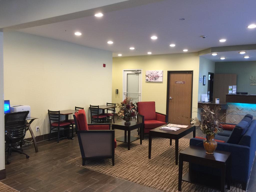 Quality Inn & Suites Wisconsin Dells Downtown - Waterparks Area Exteriör bild