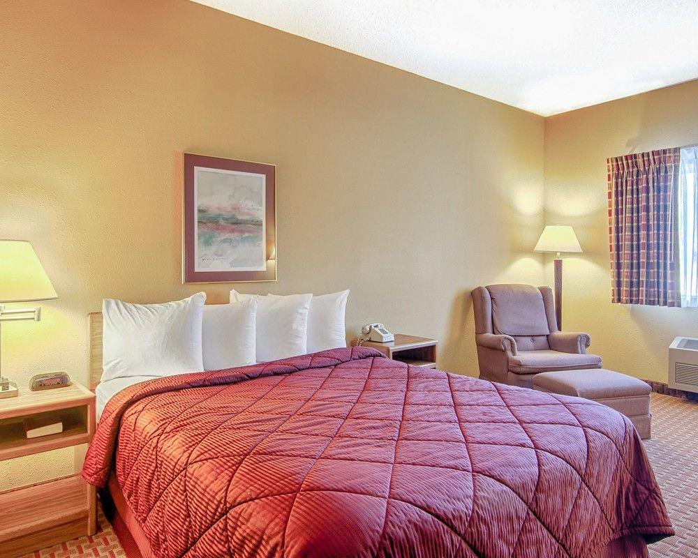 Quality Inn & Suites Wisconsin Dells Downtown - Waterparks Area Exteriör bild