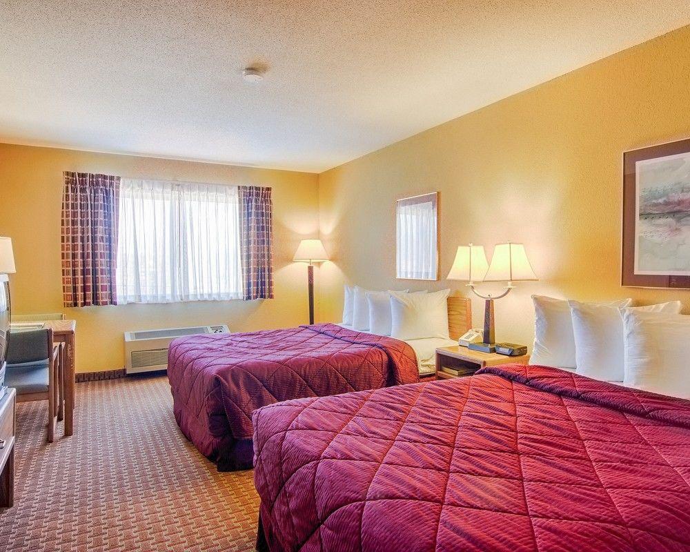 Quality Inn & Suites Wisconsin Dells Downtown - Waterparks Area Exteriör bild