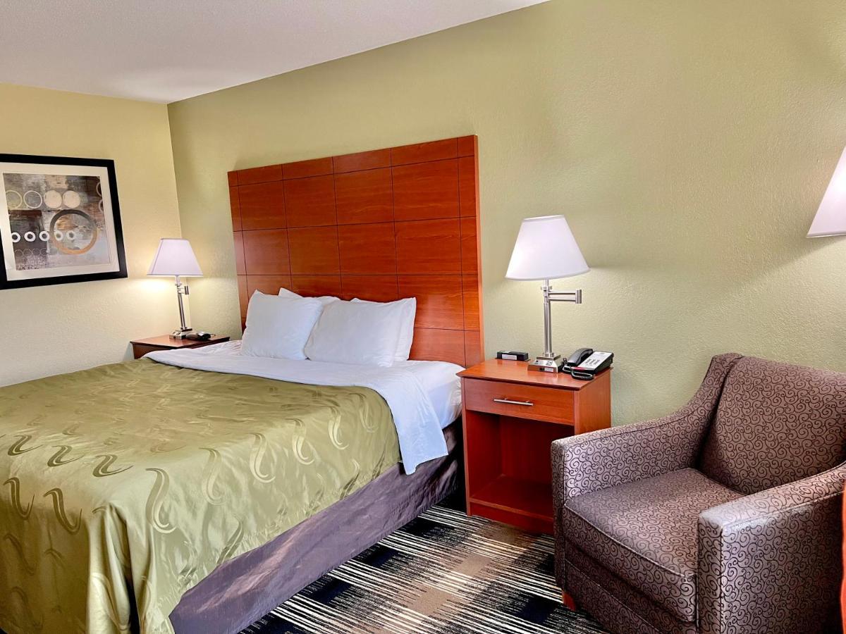 Quality Inn & Suites Wisconsin Dells Downtown - Waterparks Area Exteriör bild