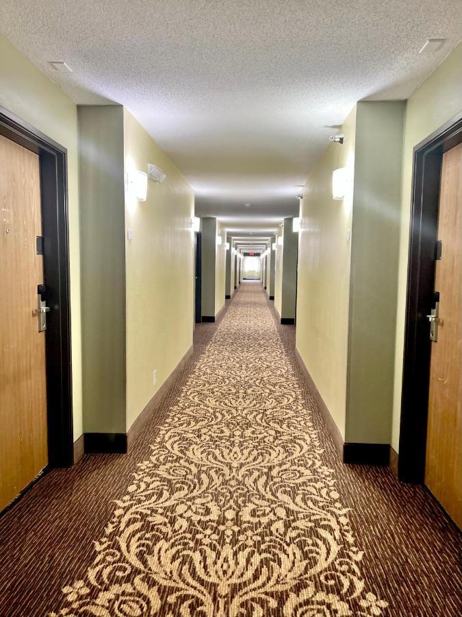 Quality Inn & Suites Wisconsin Dells Downtown - Waterparks Area Exteriör bild