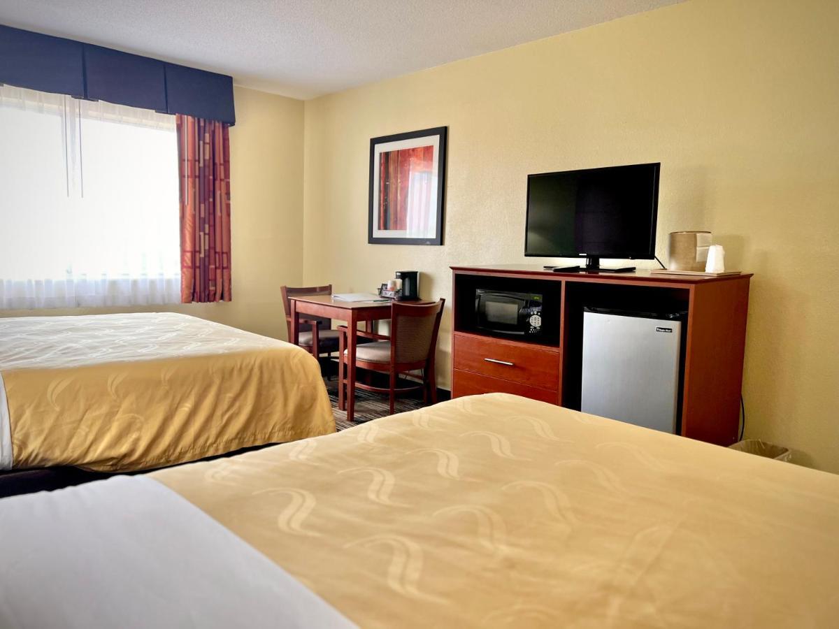 Quality Inn & Suites Wisconsin Dells Downtown - Waterparks Area Exteriör bild