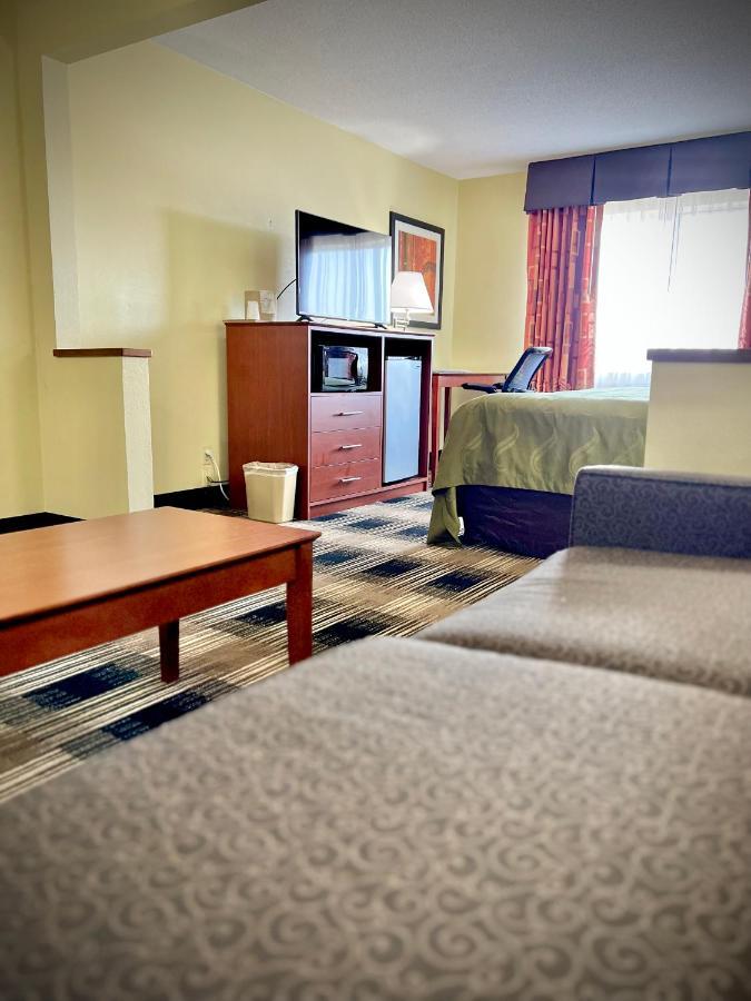Quality Inn & Suites Wisconsin Dells Downtown - Waterparks Area Exteriör bild