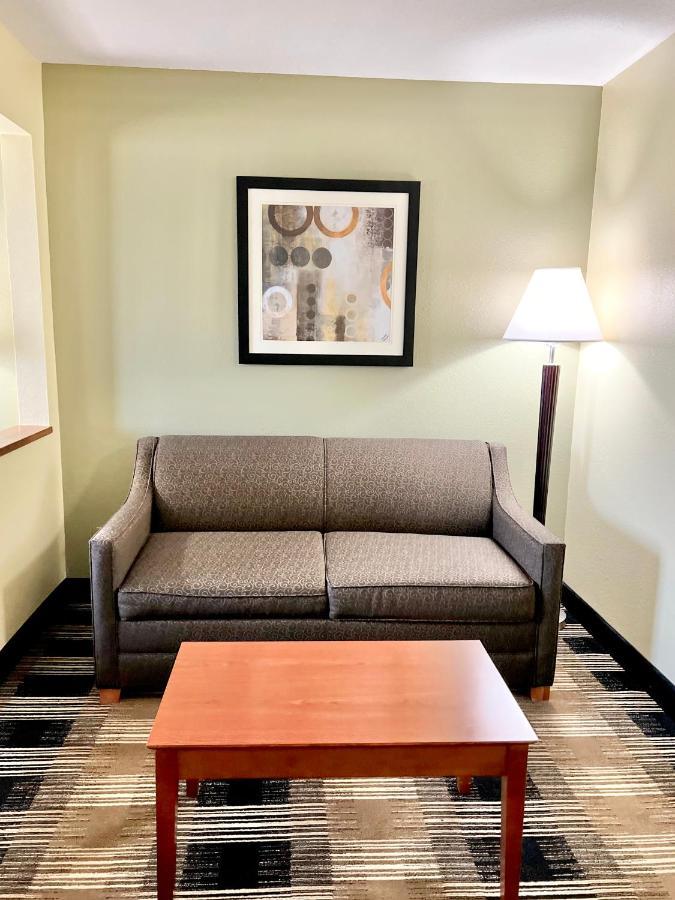 Quality Inn & Suites Wisconsin Dells Downtown - Waterparks Area Exteriör bild