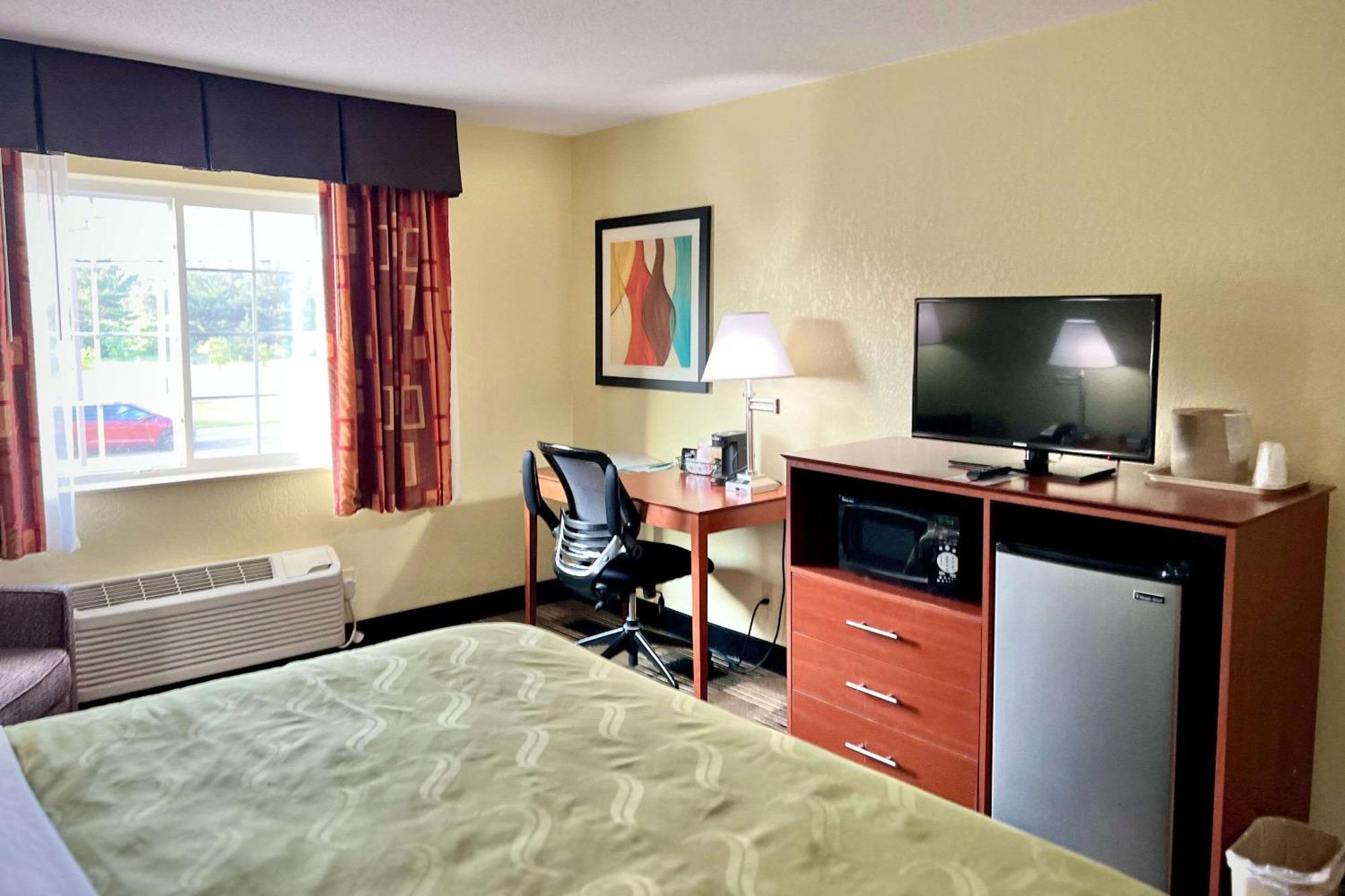 Quality Inn & Suites Wisconsin Dells Downtown - Waterparks Area Exteriör bild