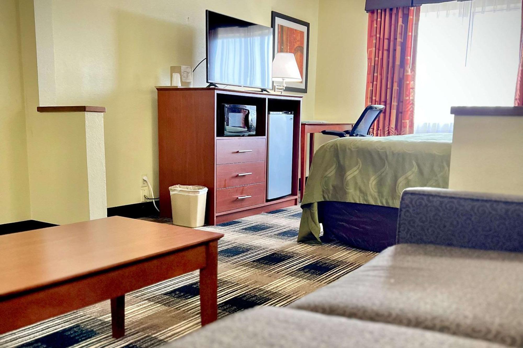 Quality Inn & Suites Wisconsin Dells Downtown - Waterparks Area Exteriör bild
