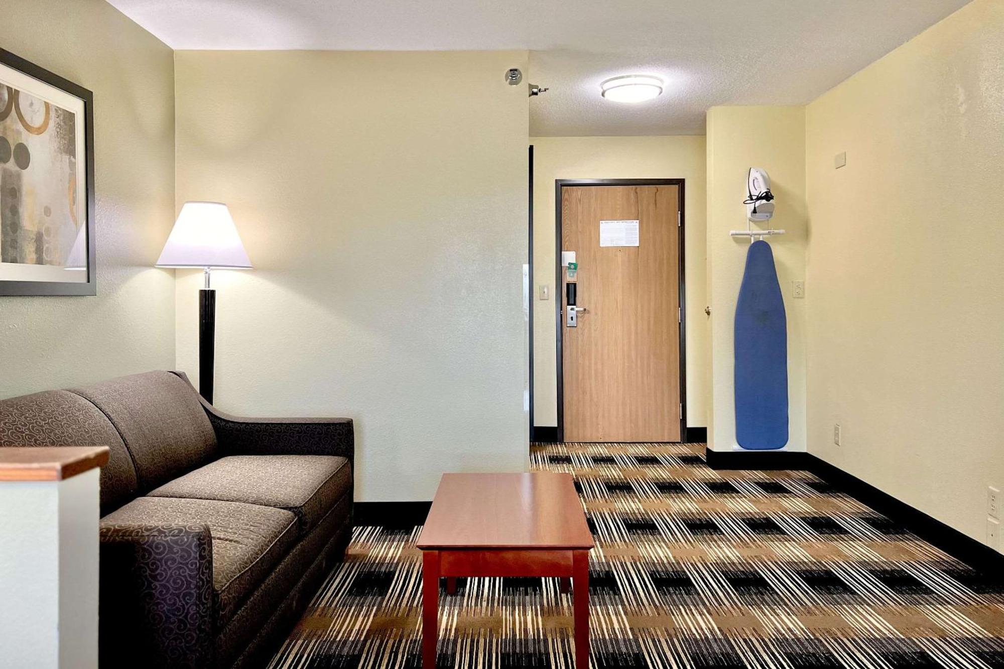 Quality Inn & Suites Wisconsin Dells Downtown - Waterparks Area Exteriör bild